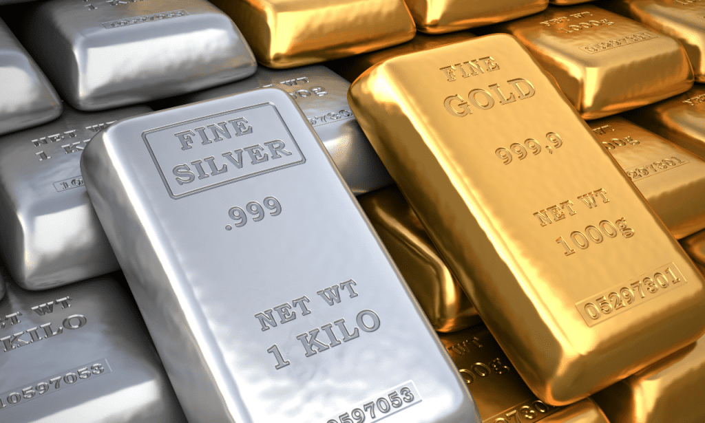 Gold vs Silver: Key Factors to consider when investing